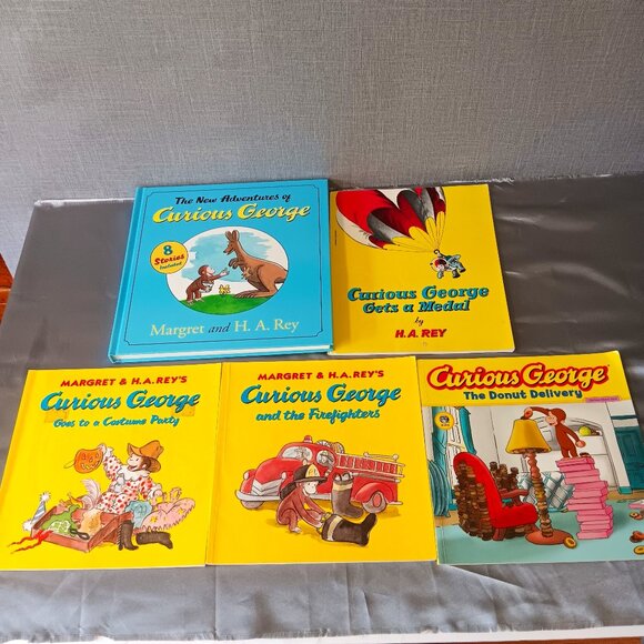 Curious George Book Lot 5 Margret And H.A. Reys Halloween Kids Childrens Books - Picture 1 of 6